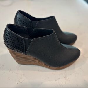 Dr Scholls Memory Foam Cool Fit Black Booties size 9.5 Wedges